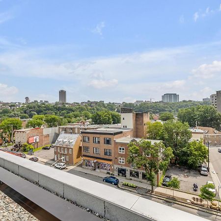 Initial / Wave + Parking / Centre-Ville De Quebec Luaran gambar